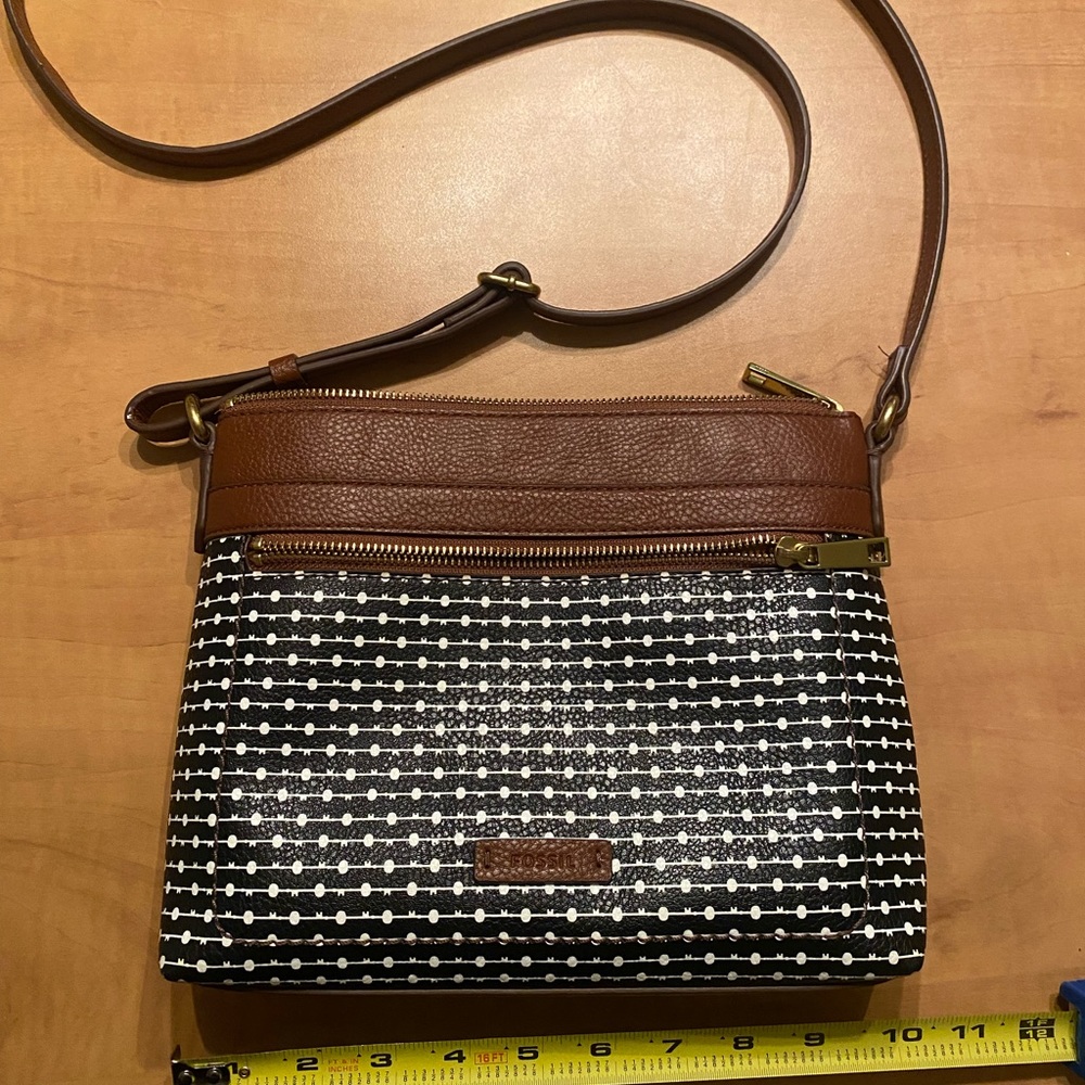 Gently used Fossil small crossbody purse